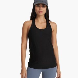 Vuori lux u neck performance tank xs . No signs of wear